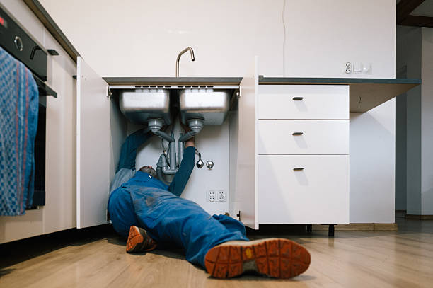 Professional Leak Detection technician working in Falls City, NE